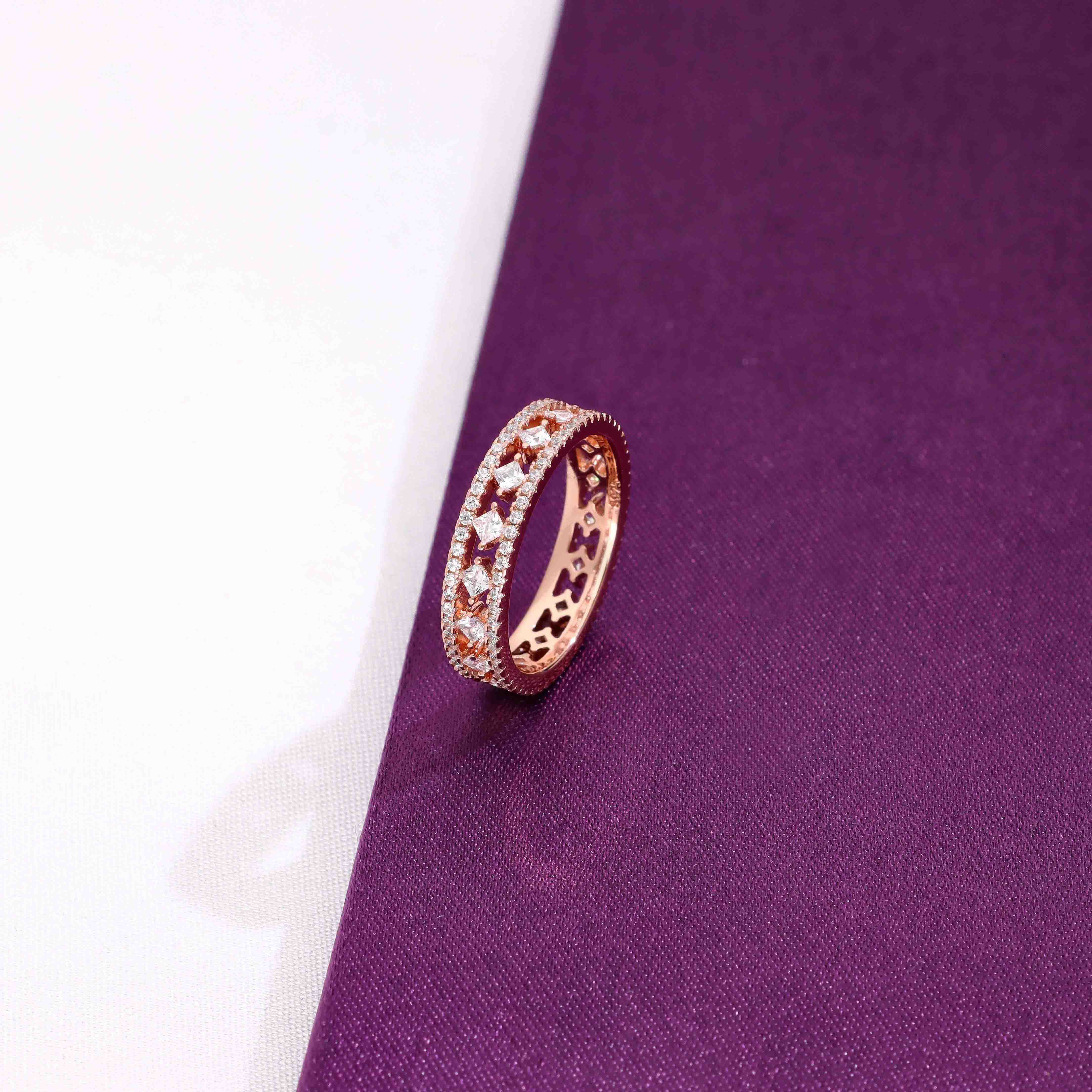 Round Cut Zircon Diamond Band Silver Ring - Image 9