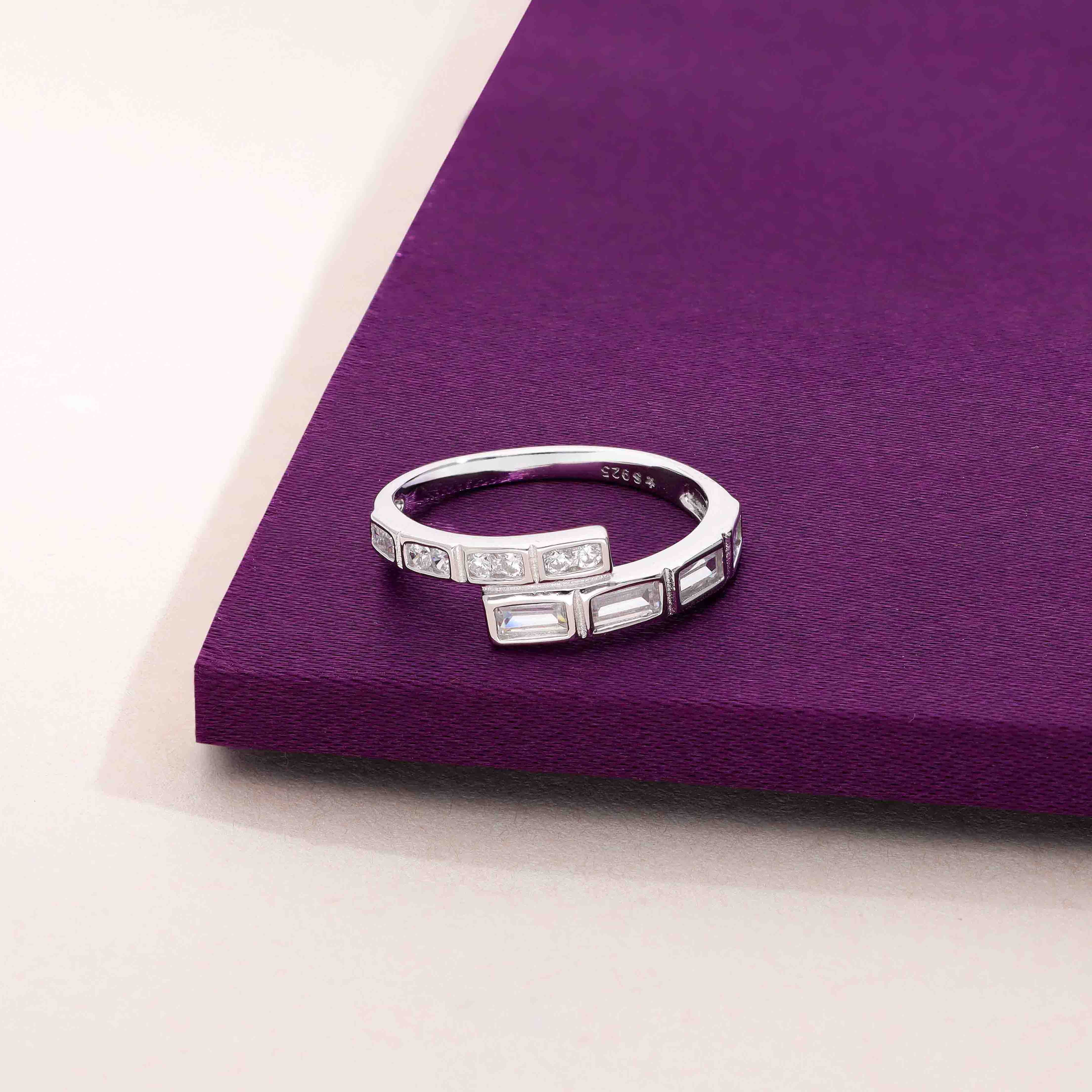 Bonded Baguette Twist Silver Minimal Ring - Image 5